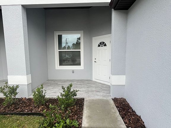 2nd image of 4 Sebastian Ct Unit B