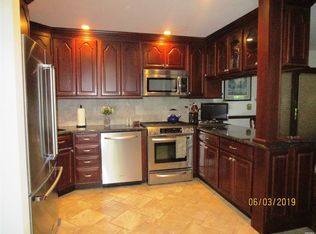 119 Tremont Rd, Lindenhurst, NY 11757