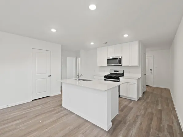 11671 Ruffian Dr, Willis, TX 77318