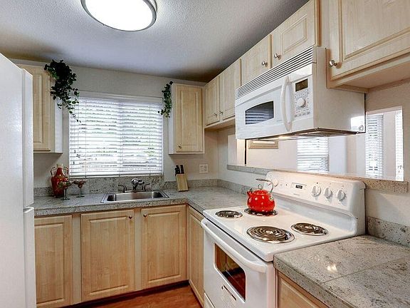 4th image of 11107 NE 125th Ln APT F123