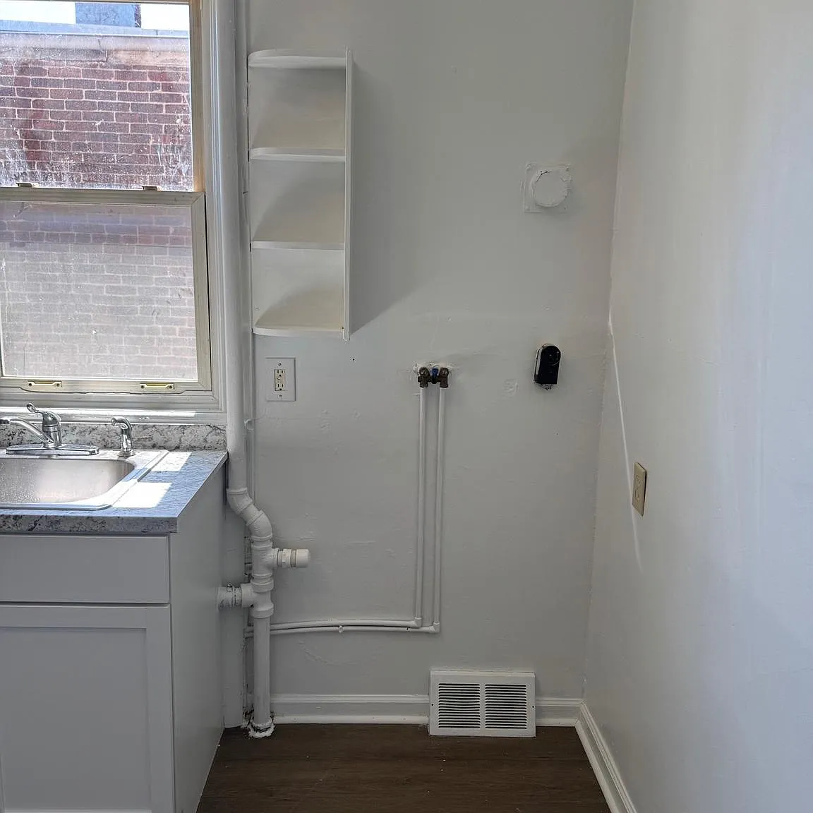 3 bed, 1752 sqft, $1,250 — Photo 4