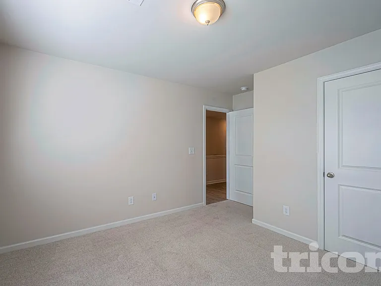 503 Slyfox Ln — Photo 15