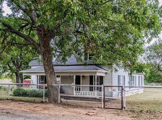 210 N Eubanks St, Tom Bean, TX 75489