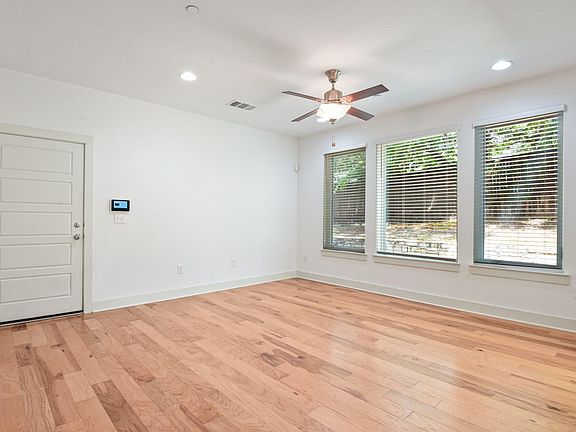 3rd image of 7209 Bassett Ct