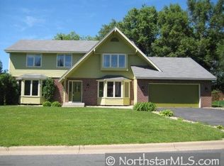 116 Interlachen Rd, Burnsville, MN 55306