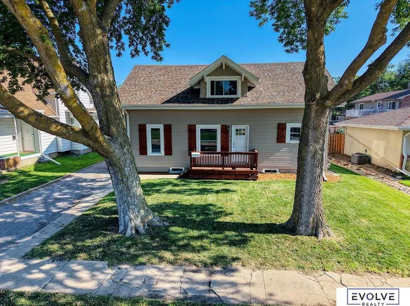 1712 Ella St, Beatrice, NE 68310