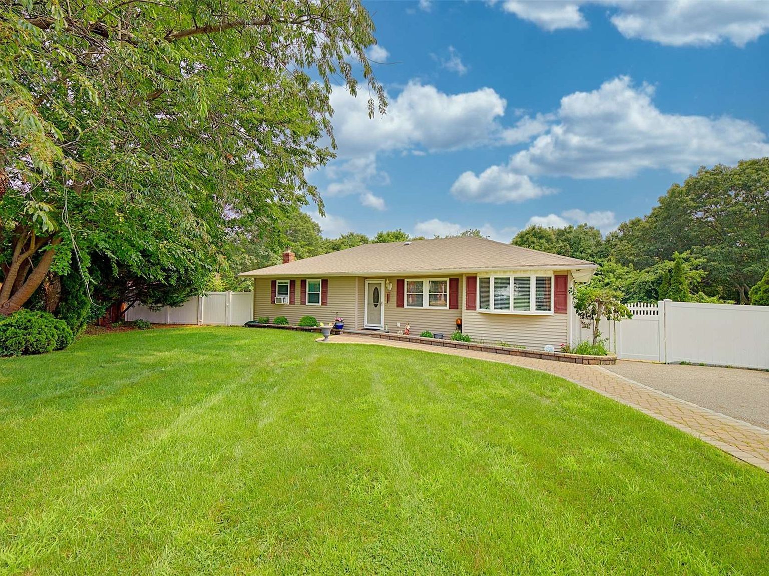 65 1st Avenue, Medford, NY 11763 Zillow
