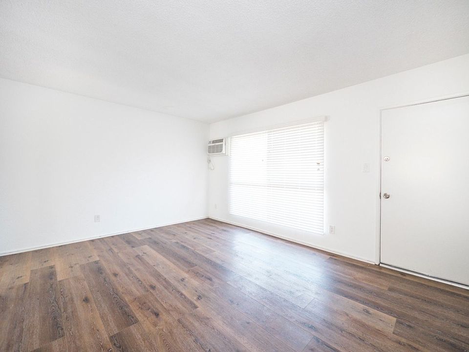 1st image of 6566 Fountain Ave #47-11