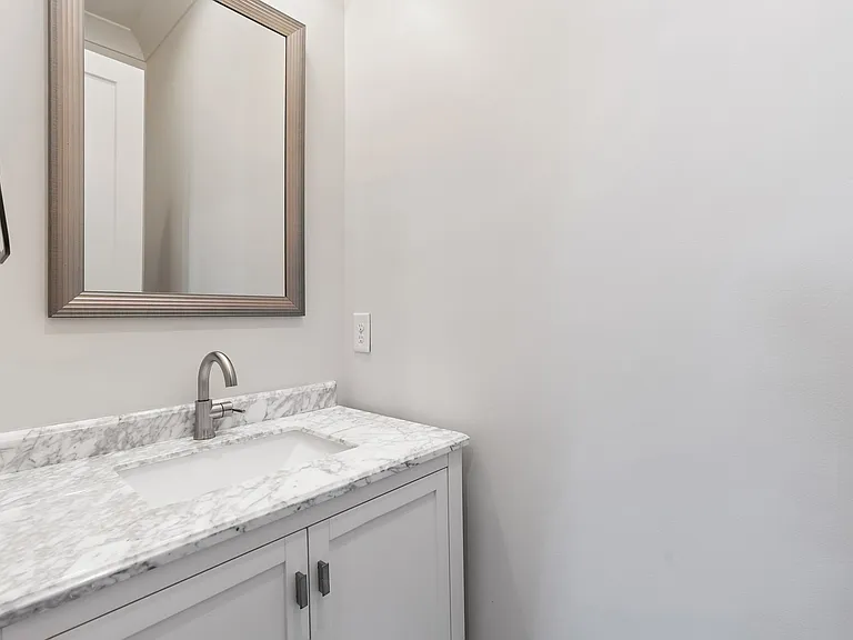 8808 Edgecomb Dr — Photo 25