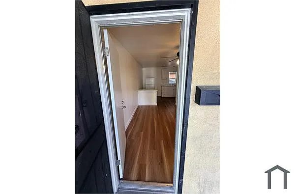 Building Photo - 1661 Alum Rock Ave #8