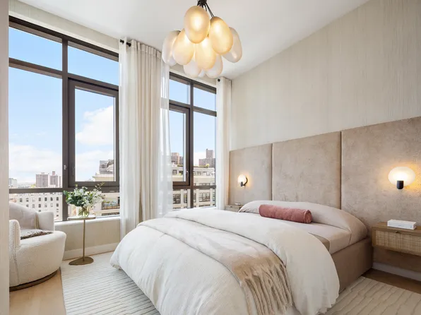 480 Kent Avenue image 3 of 26