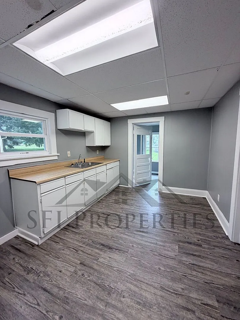 Nice 3 Bedroom House In Salem, Oh - Pet Friendly — Photo 4