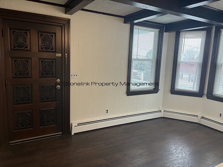 124 Leo Ave — Photo 11