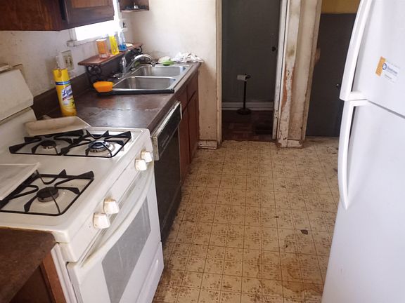 4th image of 703 Miriam Ave