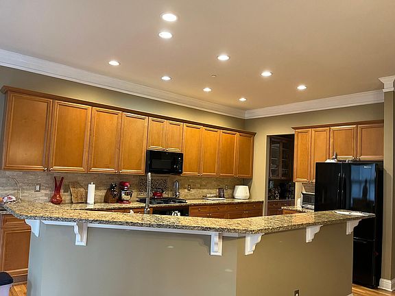 4th image of 1291 Creekside Pl SE