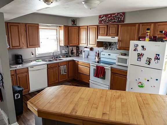 2nd image of 515 W Pine St
