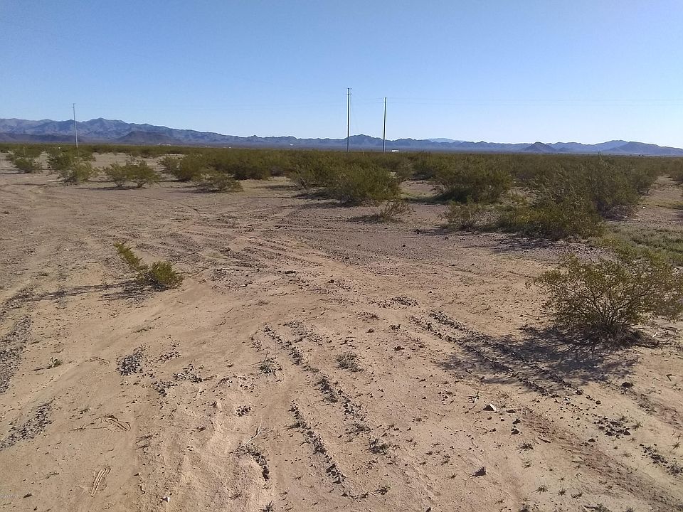 2nd image of 43306 S Desert Ln
