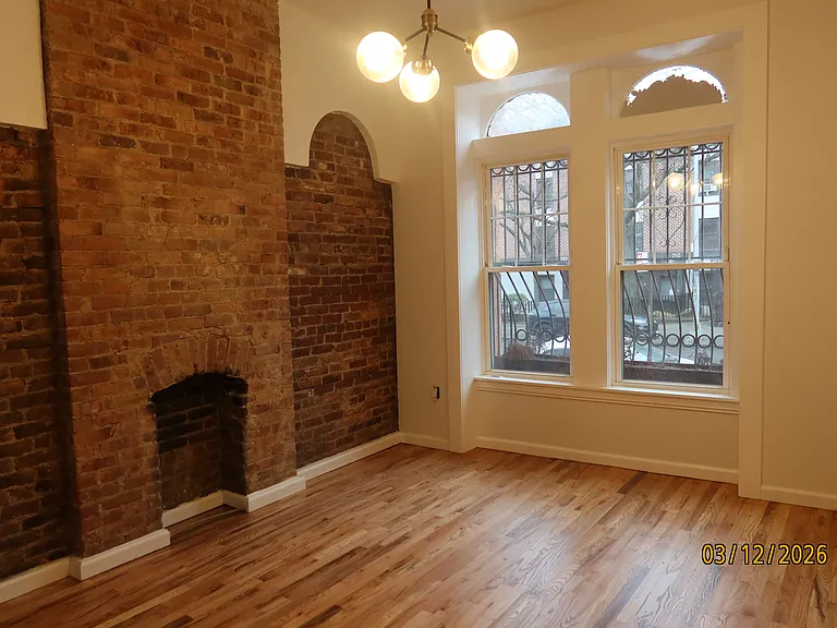 257 Lexington Ave #1R — Photo 1