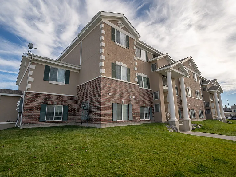 Stone Brook Apartments — Photo 12