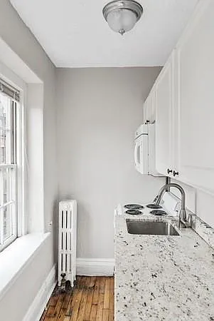 47 S Russell St #4 — Photo 23