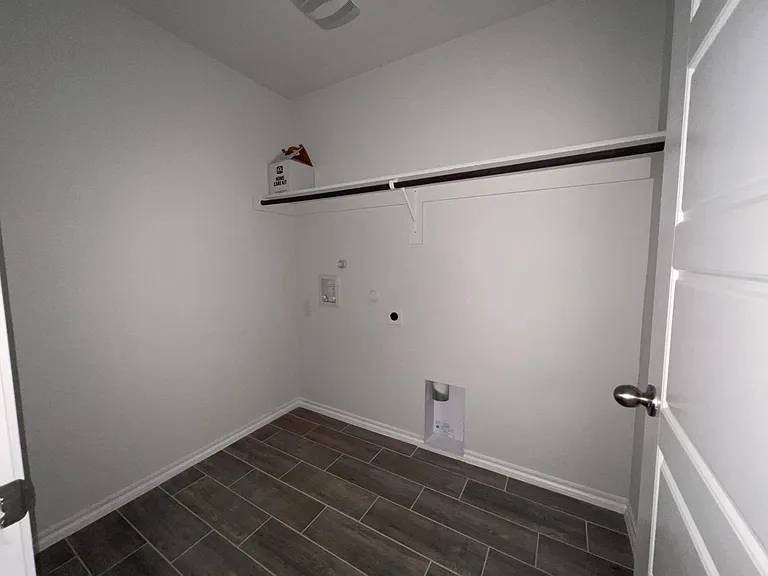 5744 Brookville Dr — Photo 28