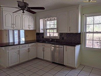 5th image of 203 Oakwood Dr