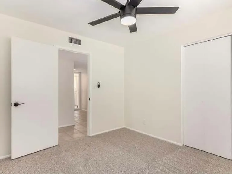 1227 E Campus Dr — Photo 11