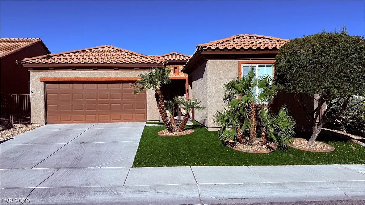 3 bed, 3.0 bath, 1754 sqft, $2,595 — Photo 1