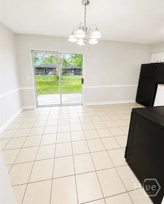3 bed, 2.0 bath, 1145 sqft, $1,700 — Photo 3