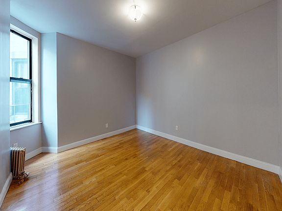 3rd image of 1061 Saint Nicholas Ave APT 34