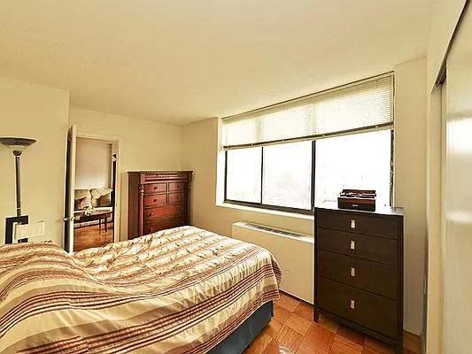 Rented by Cooper & Cooper Real Estate | media 11