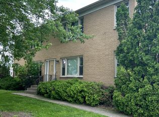 411 34th Ave APT 2, East Moline, IL