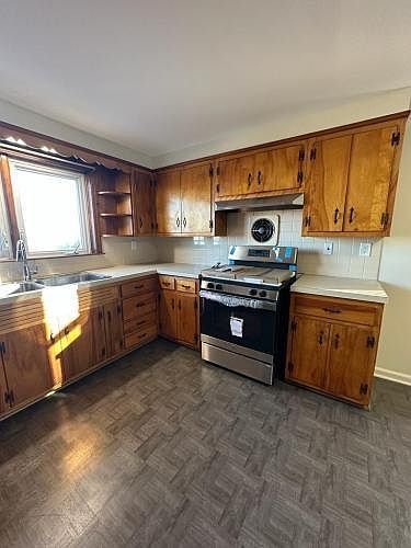 1st image of 28 Tower Pl APT 2