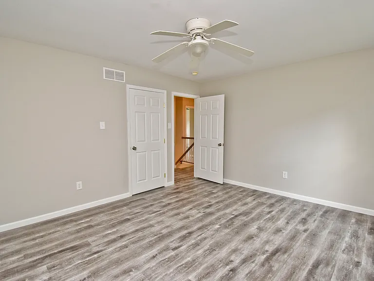 557 Marco Way — Photo 31