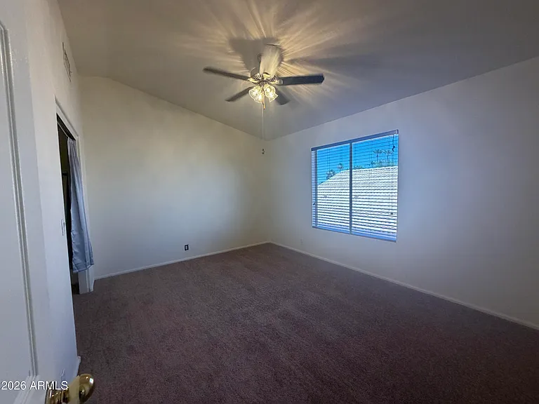 908 N Gregory Pl — Photo 18