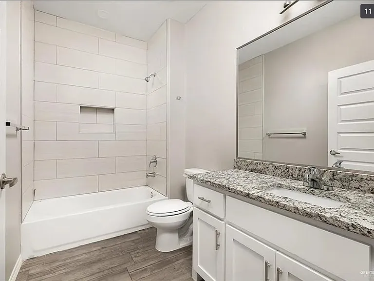 2104 Davenport St #4 — Photo 9