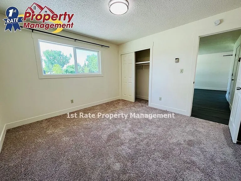 152 E Mission Dr — Photo 7