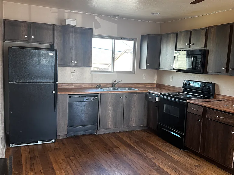 37 N Jefferson St — Photo 6