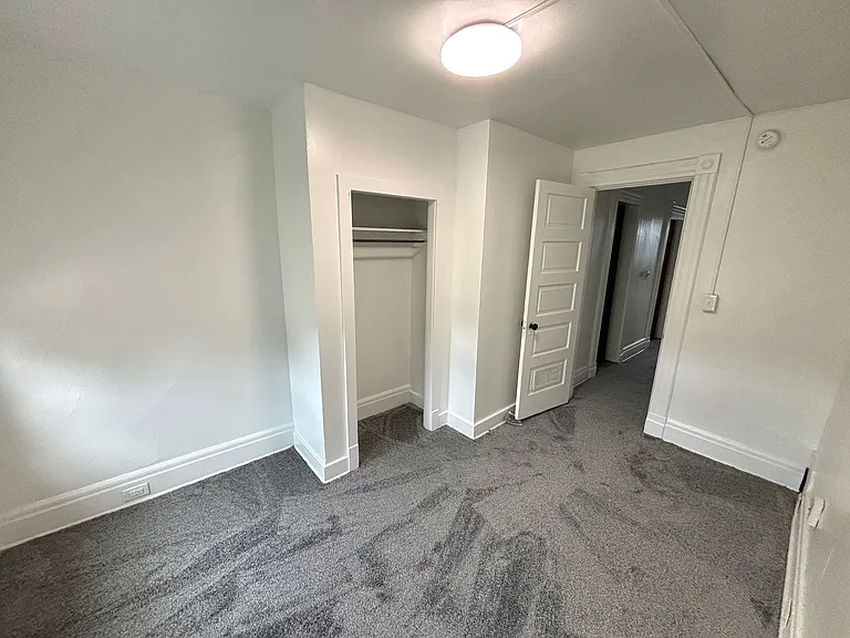 301 W 8th St — Photo 17