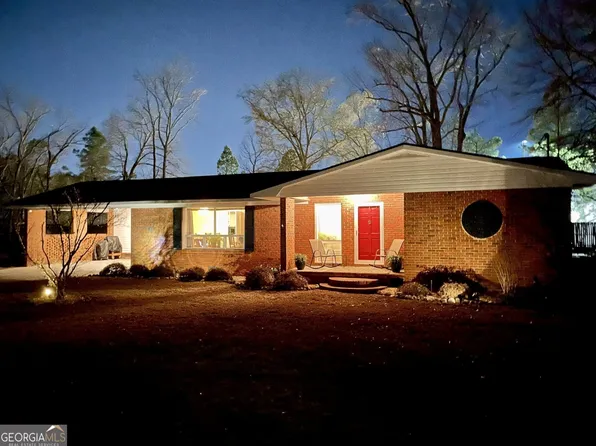 1816 Knox St, Dublin, GA 31021