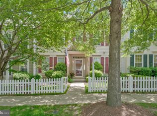 20342 Charter Oak Dr, Ashburn, VA 20147