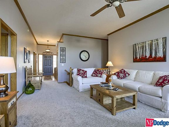 4th image of 2727 Bay Cir