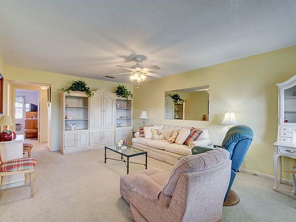 2nd image of 700 Horizons W APT 203