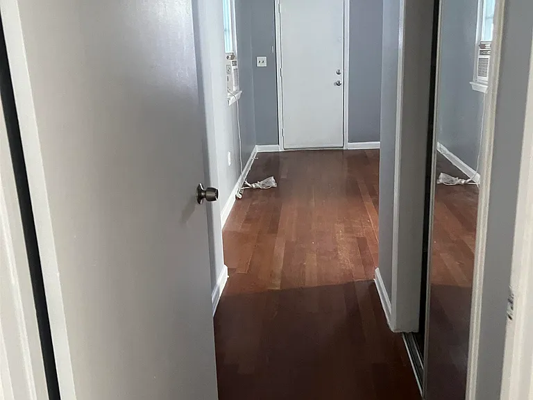 188 Zabriskie St — Photo 6