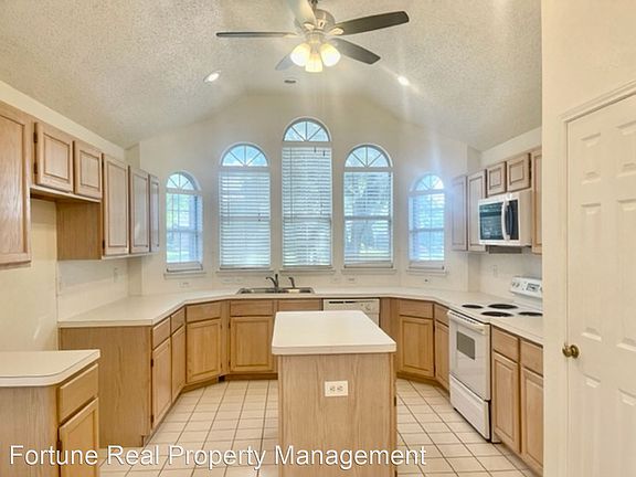 5th image of 7901 Kern Ln