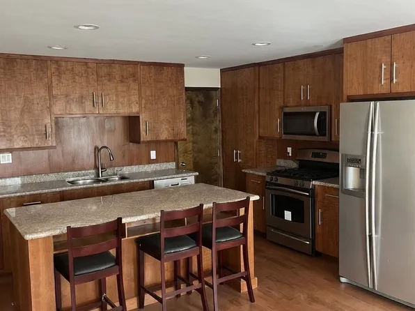 433 Boston Post Rd, Darien, CT