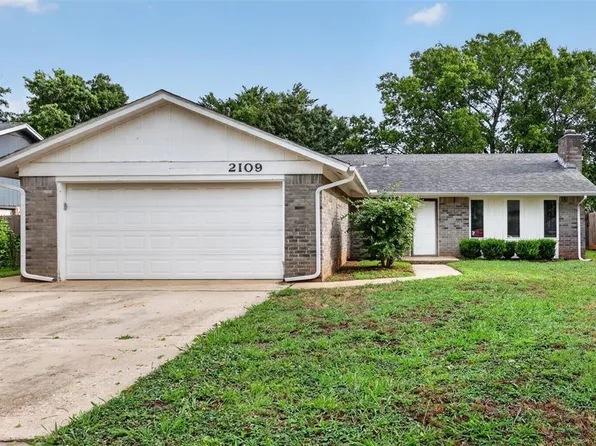 2109 Oakvista Cir, Norman, OK 73071