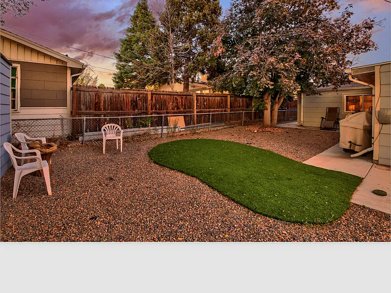 1315 S Wolff St — Photo 28