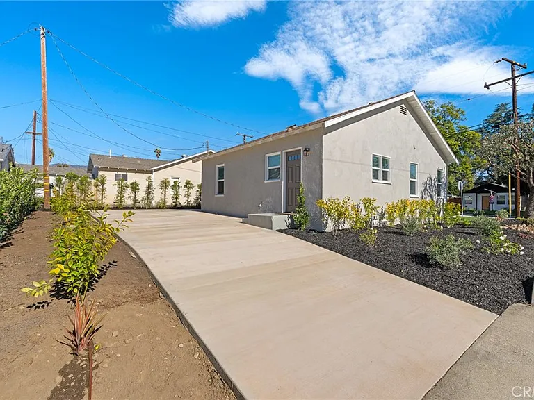 267 Olive St — Photo 26