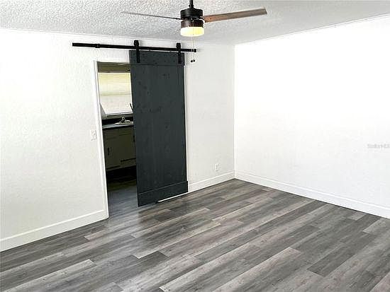 3rd image of 1448 Canterbury Dr